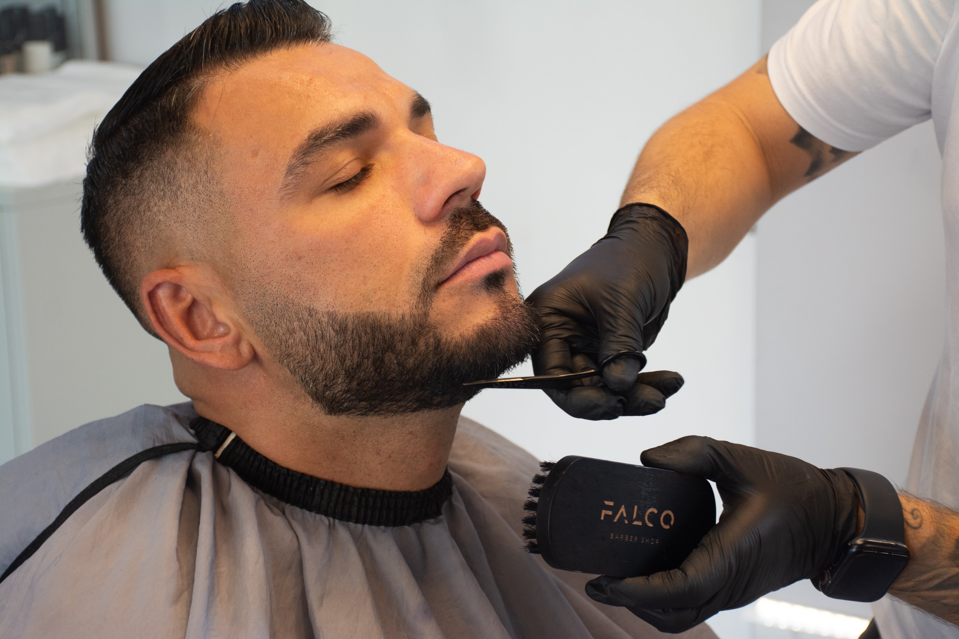 Ciseau de précision Falco Barber Shop Marseille